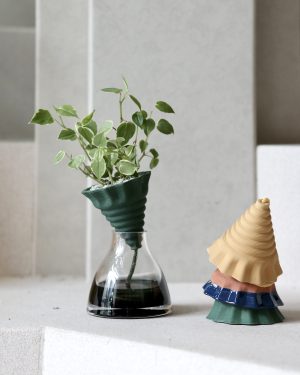 Common Place_ Nomade Self-Watering Pot