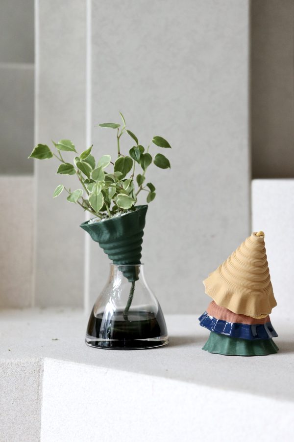 Common Place_ Nomade Self-Watering Pot